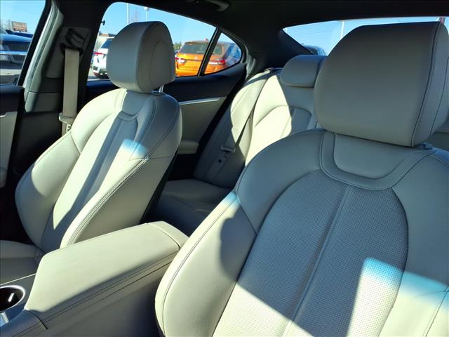 2022 Genesis G70 2.0T:1039U