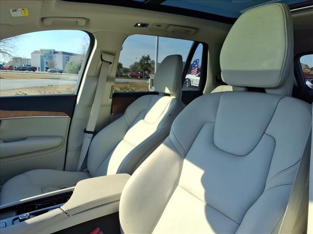 2022 Volvo XC90 Recharge Inscription Expression:1071U