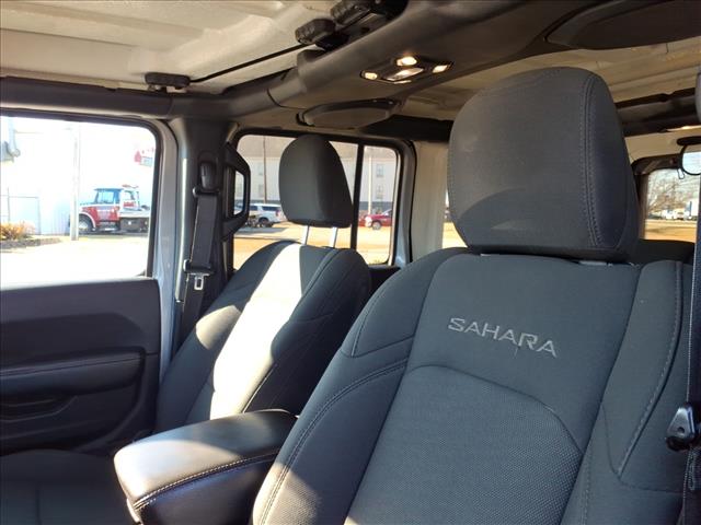 2020 Jeep Wrangler Unlimited Sahara:1048U