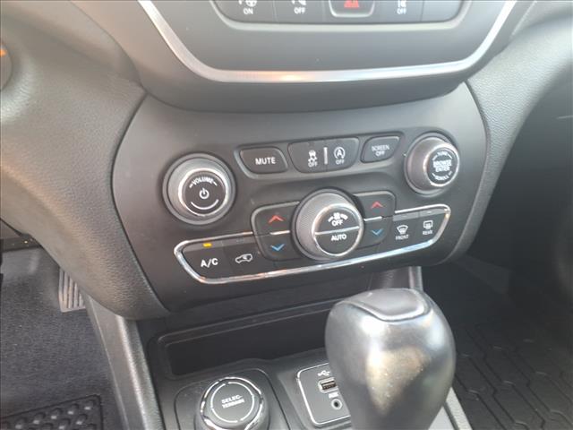 2023 Jeep Cherokee Altitude Lux:1296U