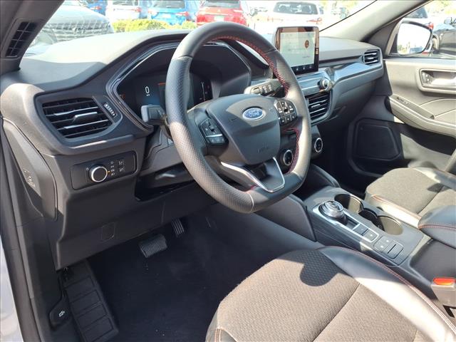 2025 Ford Escape ST-Line:1139U