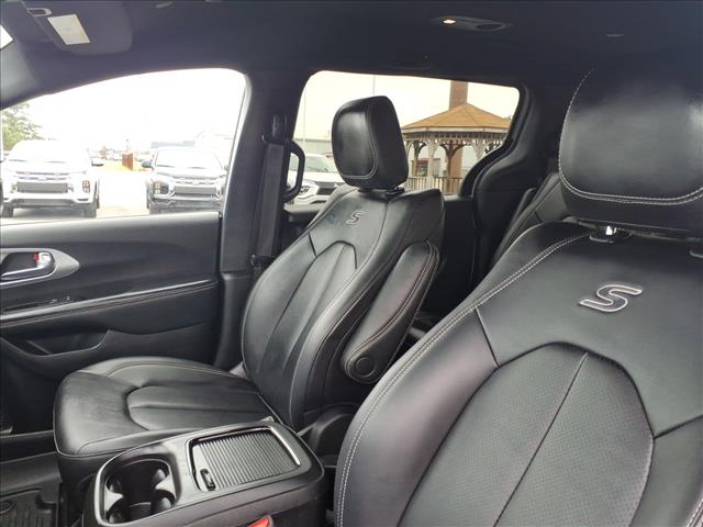 2024 Chrysler Pacifica Plug-In Hybrid Hybrid S Appearance Pkg:1046U