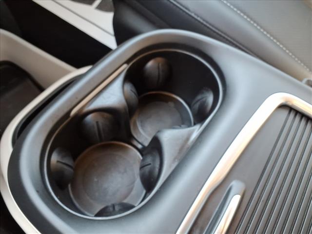 2024 Chrysler Pacifica Plug-In Hybrid Hybrid Select:1060U