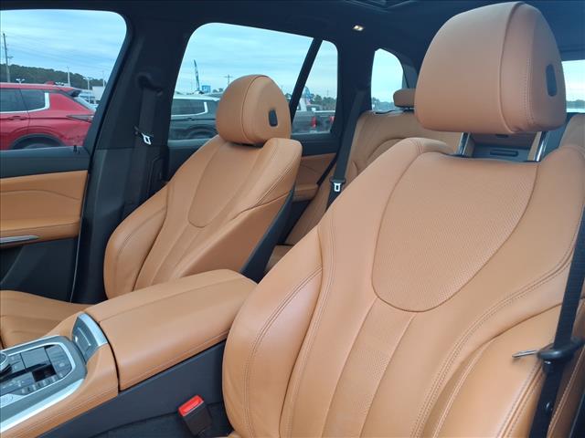 2022 BMW X5 sDrive40i:1017U