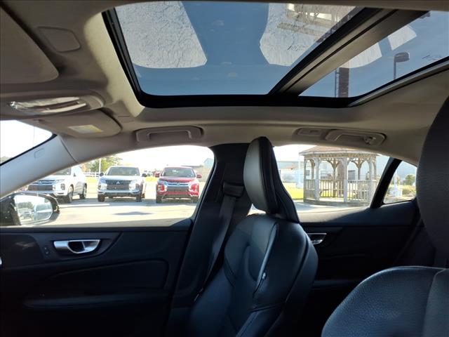 2024 Volvo S60 Plus Dark Theme:1102U