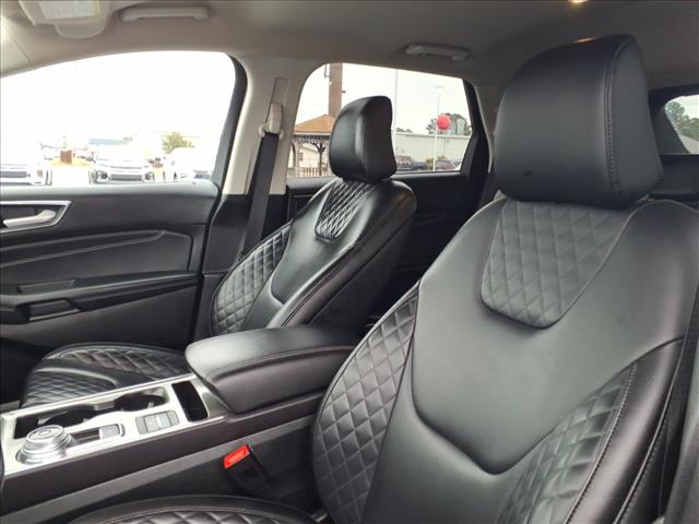 2024 Ford Edge Titanium:1031U