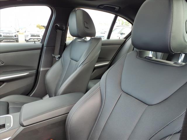 2023 BMW 3 Series 330e:1040U