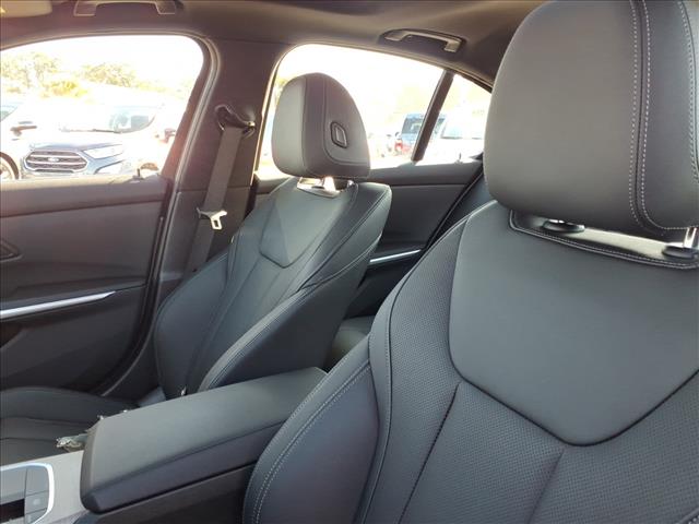 2025 BMW 3 Series 330i:1020U