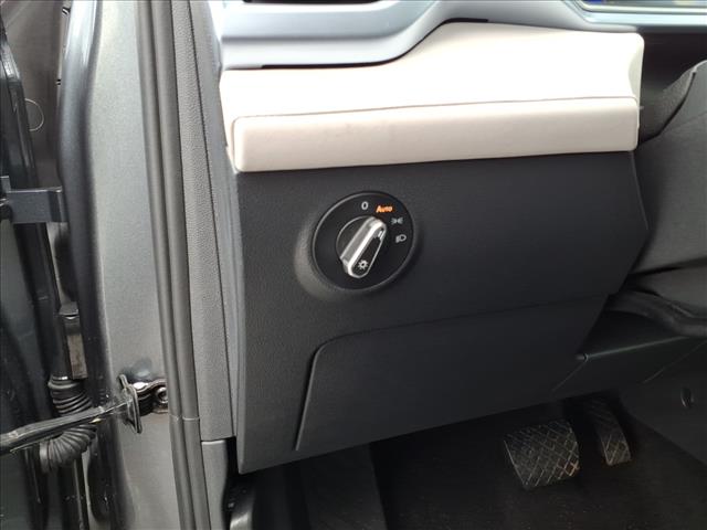 2025 Volkswagen Taos SE:1096U