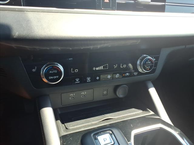 2025 Mitsubishi Outlander SE:1294U