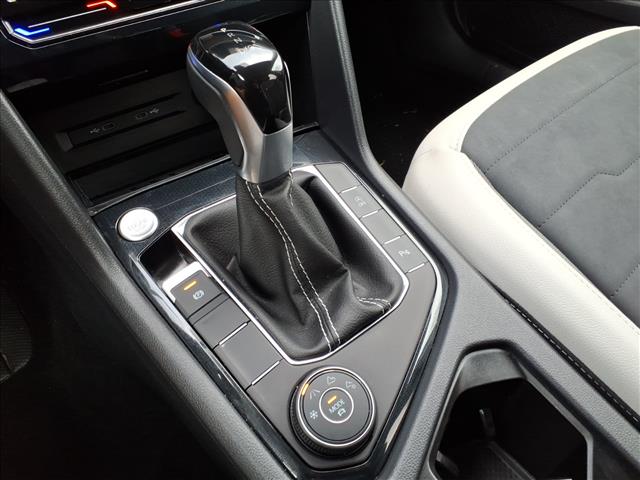 2025 Volkswagen Taos SE:1096U