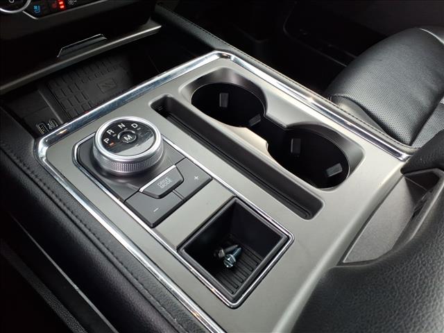 2021 Ford Expedition XLT:16966P