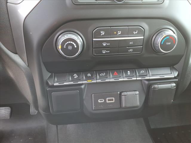 2022 Chevrolet Silverado 1500 Limited Custom Trail Boss:1022U