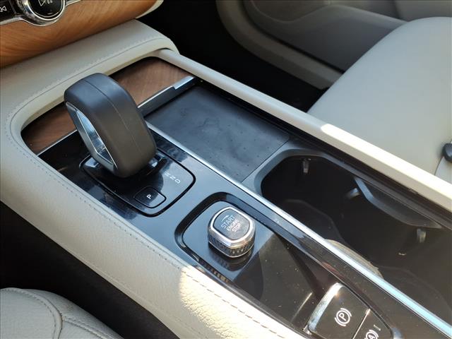 2022 Volvo XC90 Recharge Inscription Expression:1071U