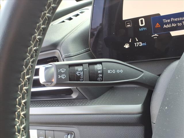 2024 Chevrolet Traverse FWD LT:1029U