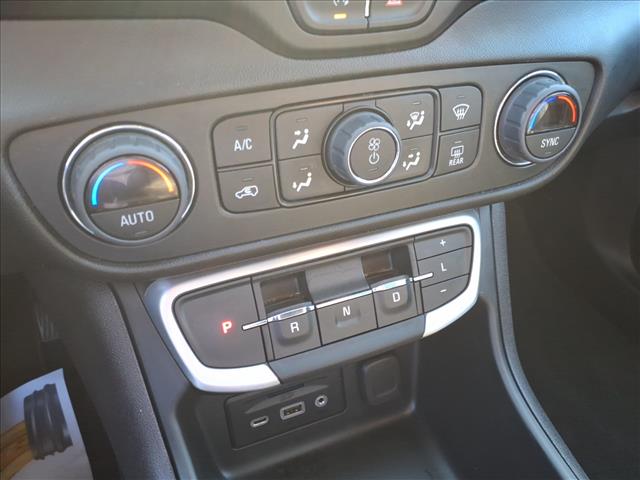 2024 GMC Terrain SLT:1043U