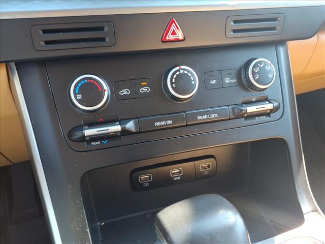 2022 Kia Carnival LXS:1086U