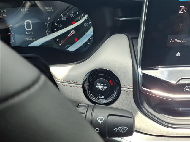 2025 Jeep Compass Limited:1236U