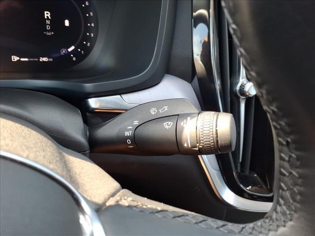 2024 Volvo S60 Core Dark Theme:1141U