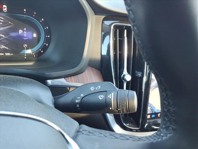 2024 Volvo S60 Plus Dark Theme:1102U