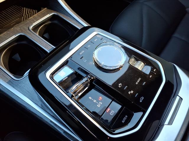 2024 BMW 7 Series 740i:1023U