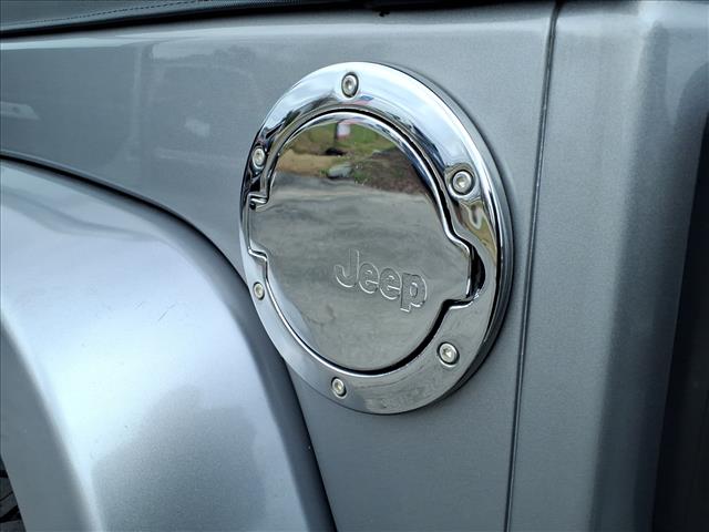 2013 Jeep Wrangler Sahara:1088U