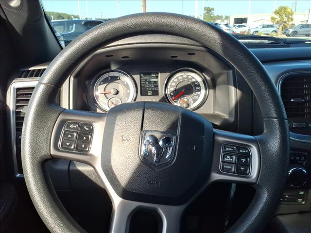 2023 RAM 1500 Classic Warlock:1069U