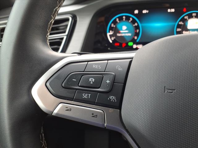 2025 Volkswagen Atlas Cross Sport 2.0T SE w/Technology:1105U