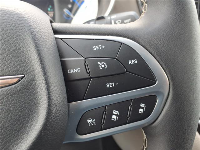 2024 Chrysler Pacifica Plug-In Hybrid Hybrid Select:1149U