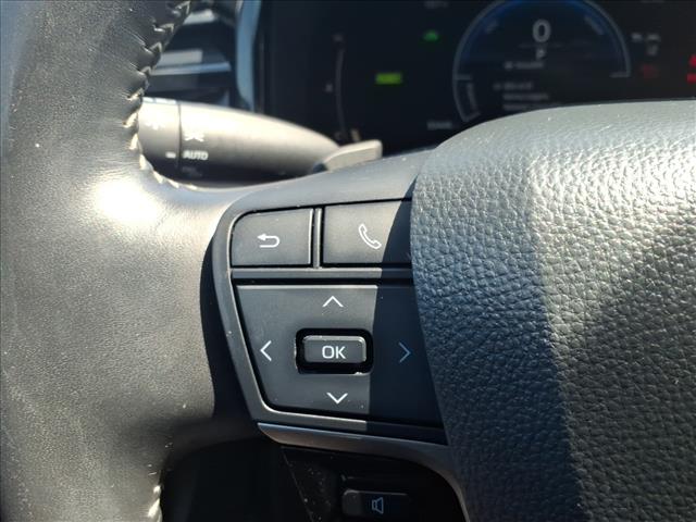 2025 Toyota Camry SE:1302U