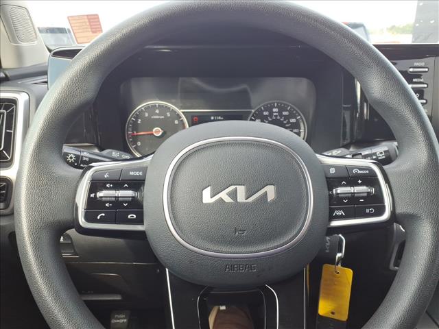 2022 Kia Sorento LX:16914T
