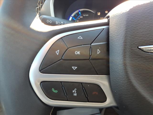 2024 Chrysler Pacifica Plug-In Hybrid Hybrid Select:1060U