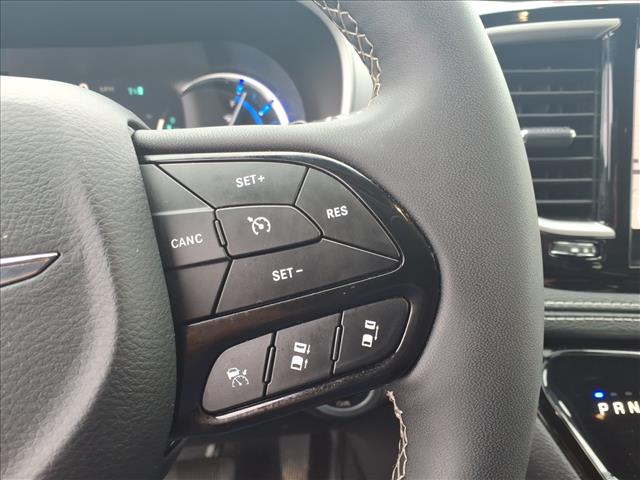 2024 Chrysler Pacifica Plug-In Hybrid Hybrid S Appearance Pkg:1046U