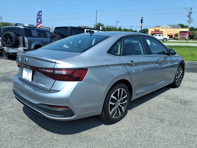 2025 Volkswagen Jetta SE:1254U