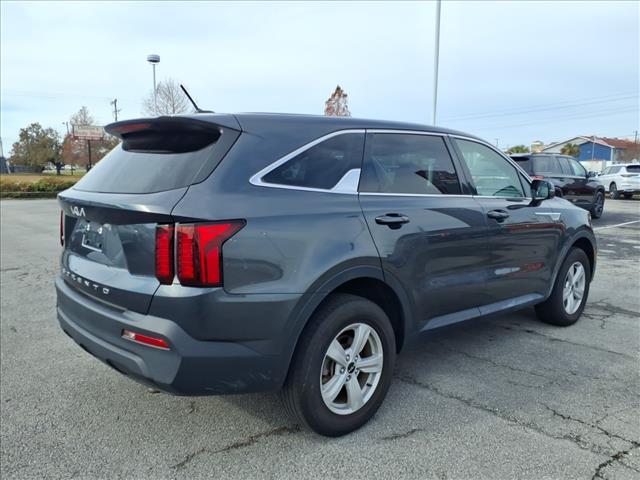 2022 Kia Sorento LX:16914T