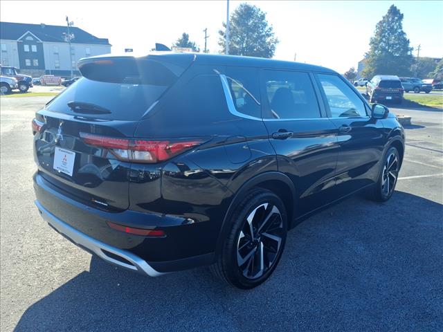 2022 Mitsubishi Outlander SE:1071NA