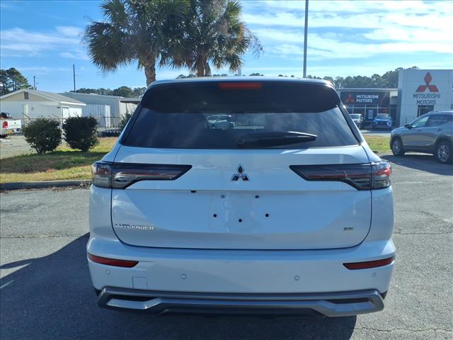 2026 Mitsubishi Outlander SE:1018N