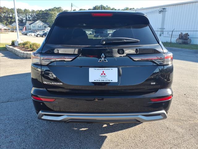 2026 Mitsubishi Outlander SE:1077N