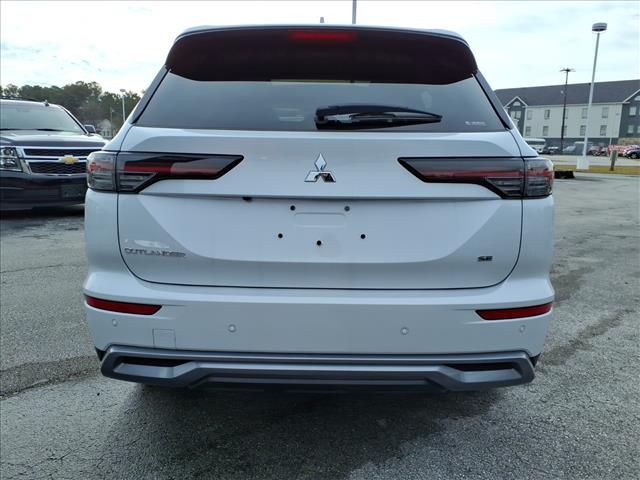 2025 Mitsubishi Outlander SE:2197M