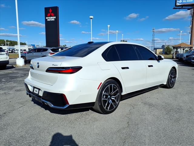 2024 BMW 7 Series 740i:1023U
