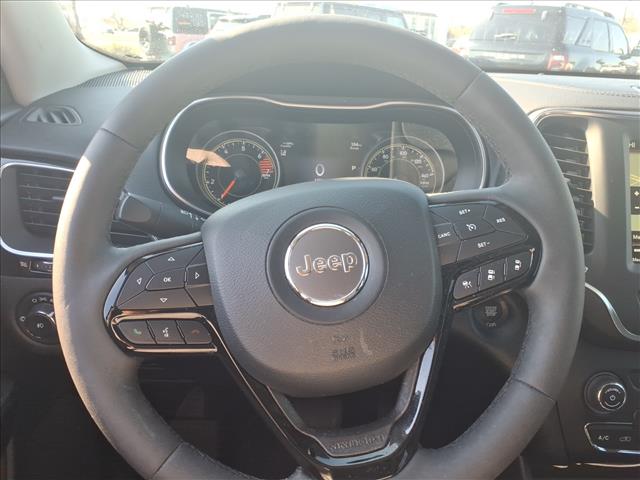 2023 Jeep Cherokee Altitude Lux:1081U