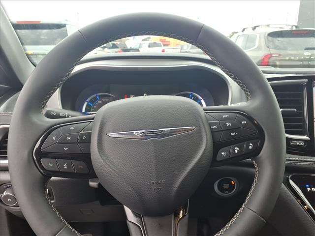 2024 Chrysler Pacifica Plug-In Hybrid Hybrid S Appearance Pkg:1046U