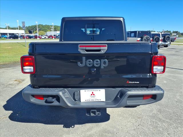 2023 Jeep Gladiator Sport S:1330U