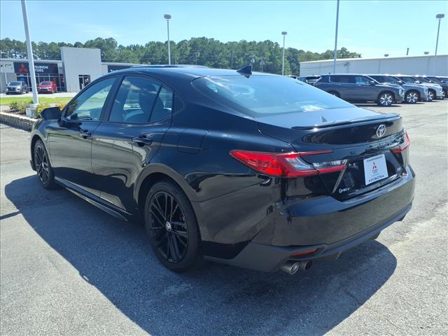 2025 Toyota Camry SE:1302U
