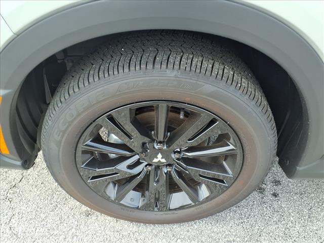 2025 Mitsubishi Eclipse Cross Black Edition:2176M