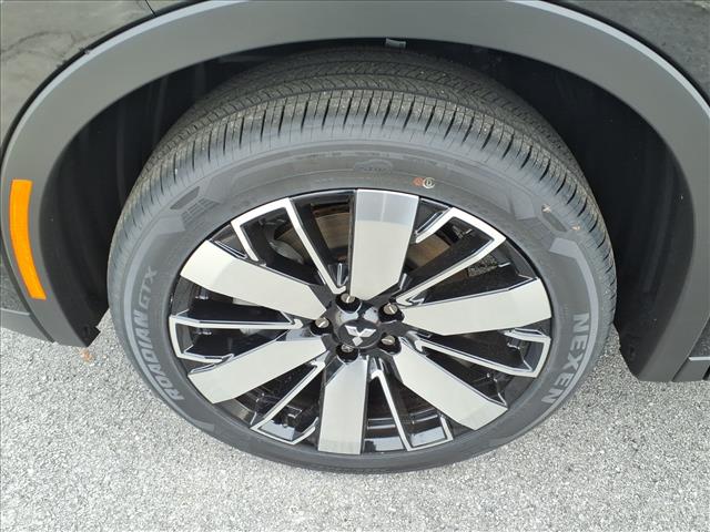 2025 Mitsubishi Outlander SE:2182M