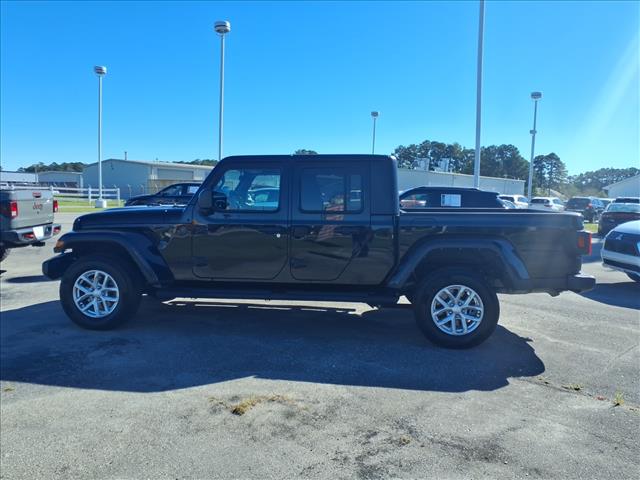 2023 Jeep Gladiator Sport S:1330U