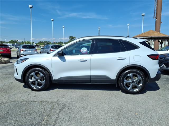 2025 Ford Escape ST-Line:1139U