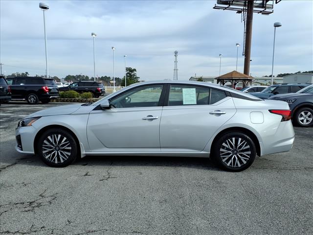 2023 Nissan Altima 2.5 SV:16981P