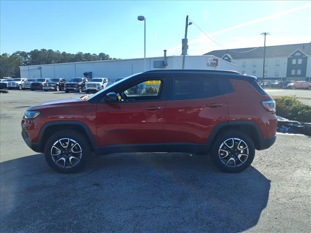 2024 Jeep Compass Trailhawk:1065U